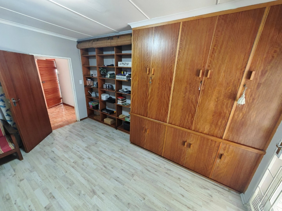 5 Bedroom Property for Sale in Heuwelsig Free State